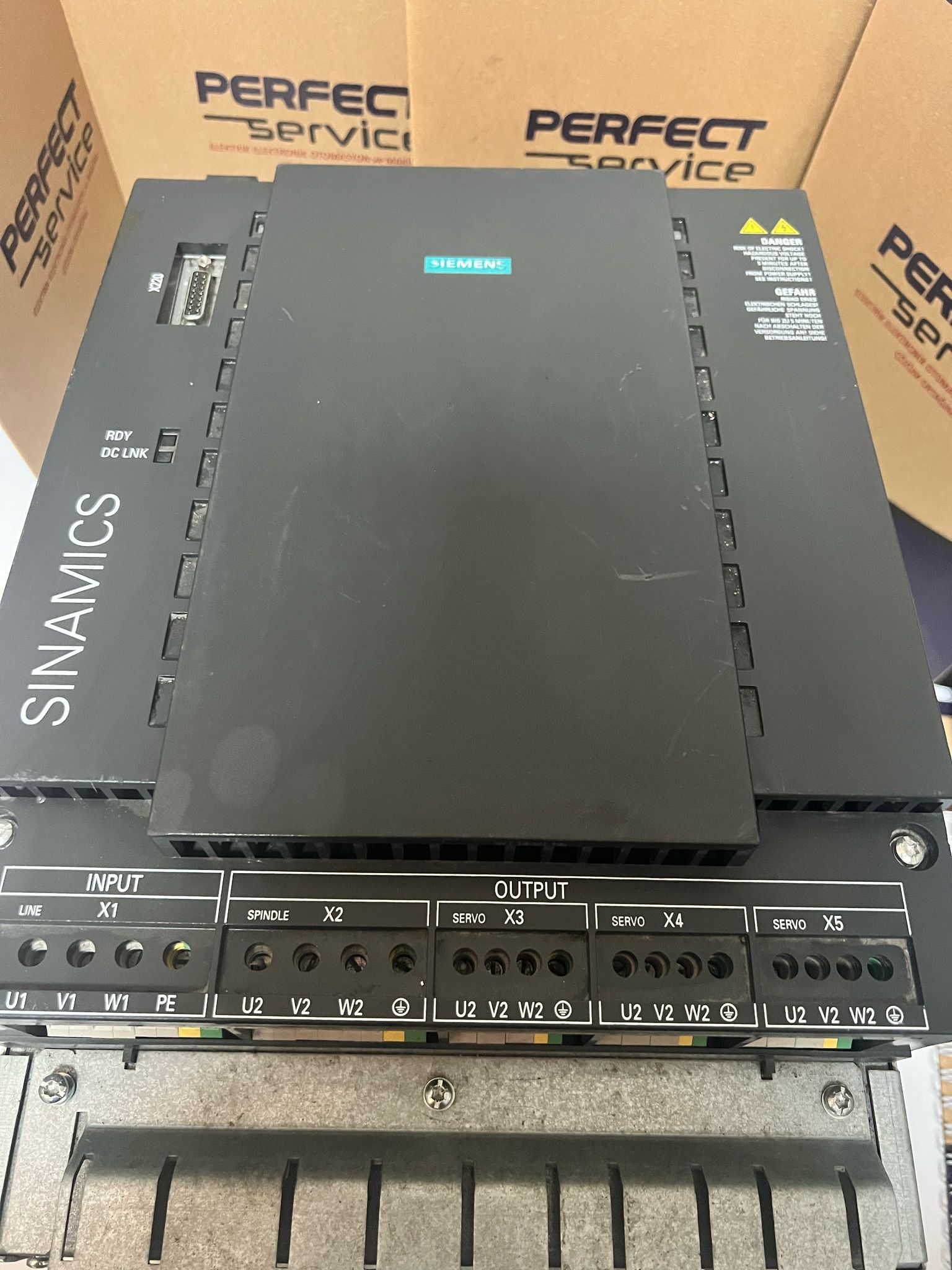 Endüstriyel ürün: Siemens SINAMICS S120 Combi Power Module 6SL3111-4VE22-0HA0