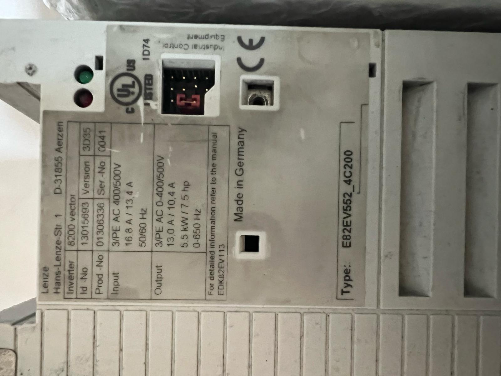 Lenze 8200 Vector E82EV552-4C200 Frekans İnvertörü – 5.5 kW, 400/500 V