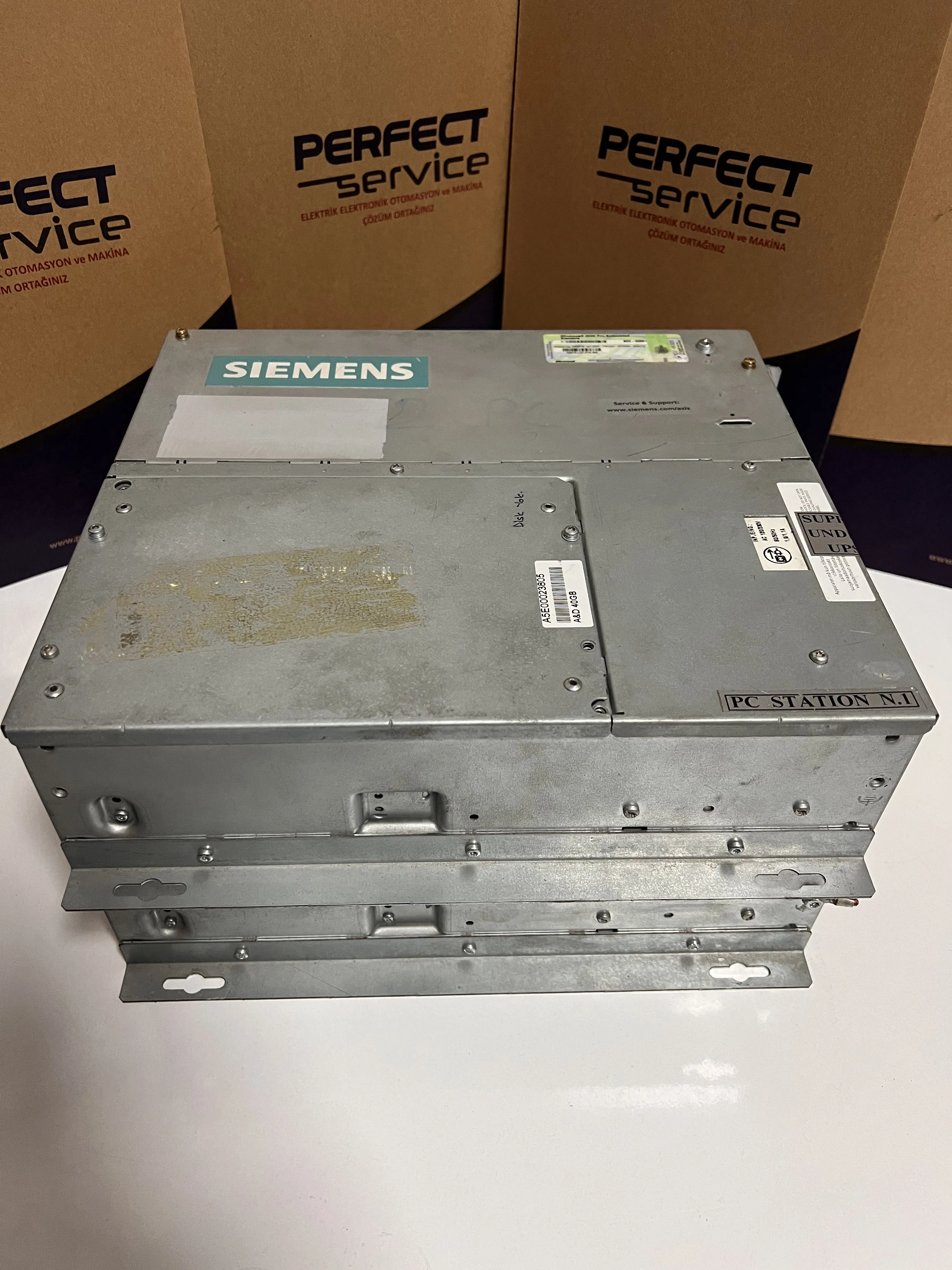 Ürün resmi: Siemens 6ES7647-5HG20-0JX0 Box PC | SIMATIC Endüstriyel PC