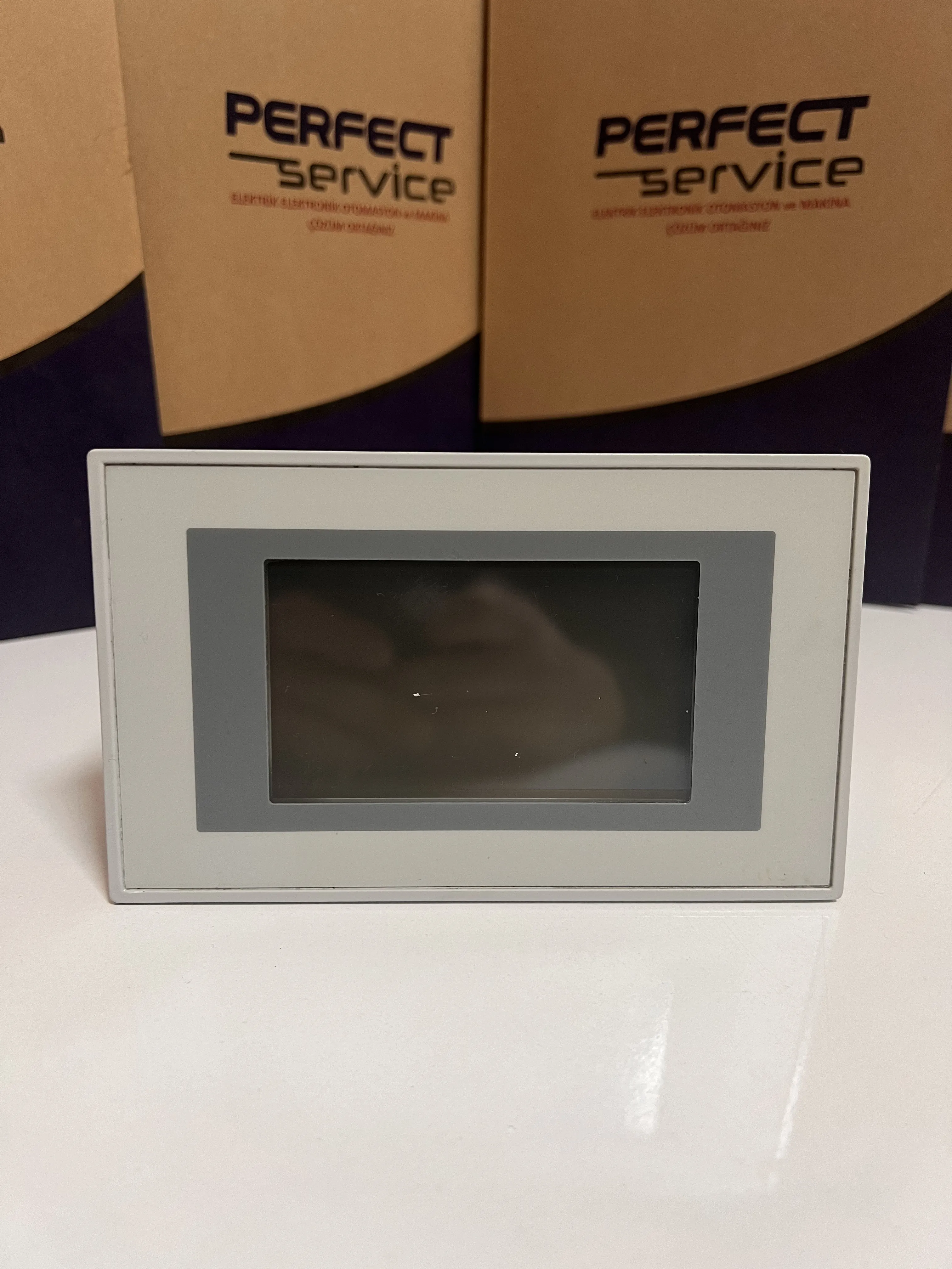 Lenze EPM-H502 Endüstriyel HMI Panel – 24VDC