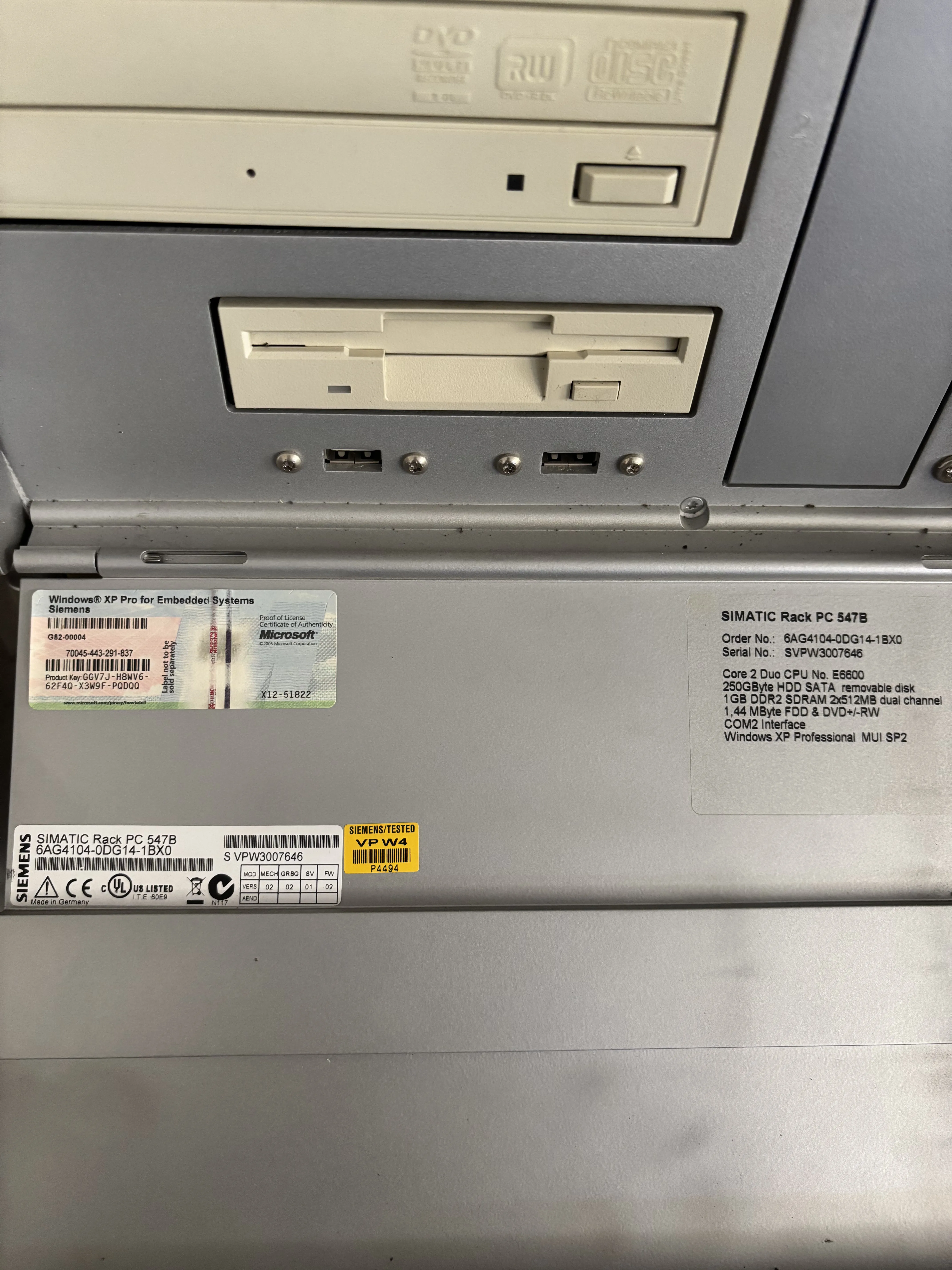 Siemens SIMATIC IPC547B Rack | PC 6AG4104-1DP24-1BB0 thumbnail