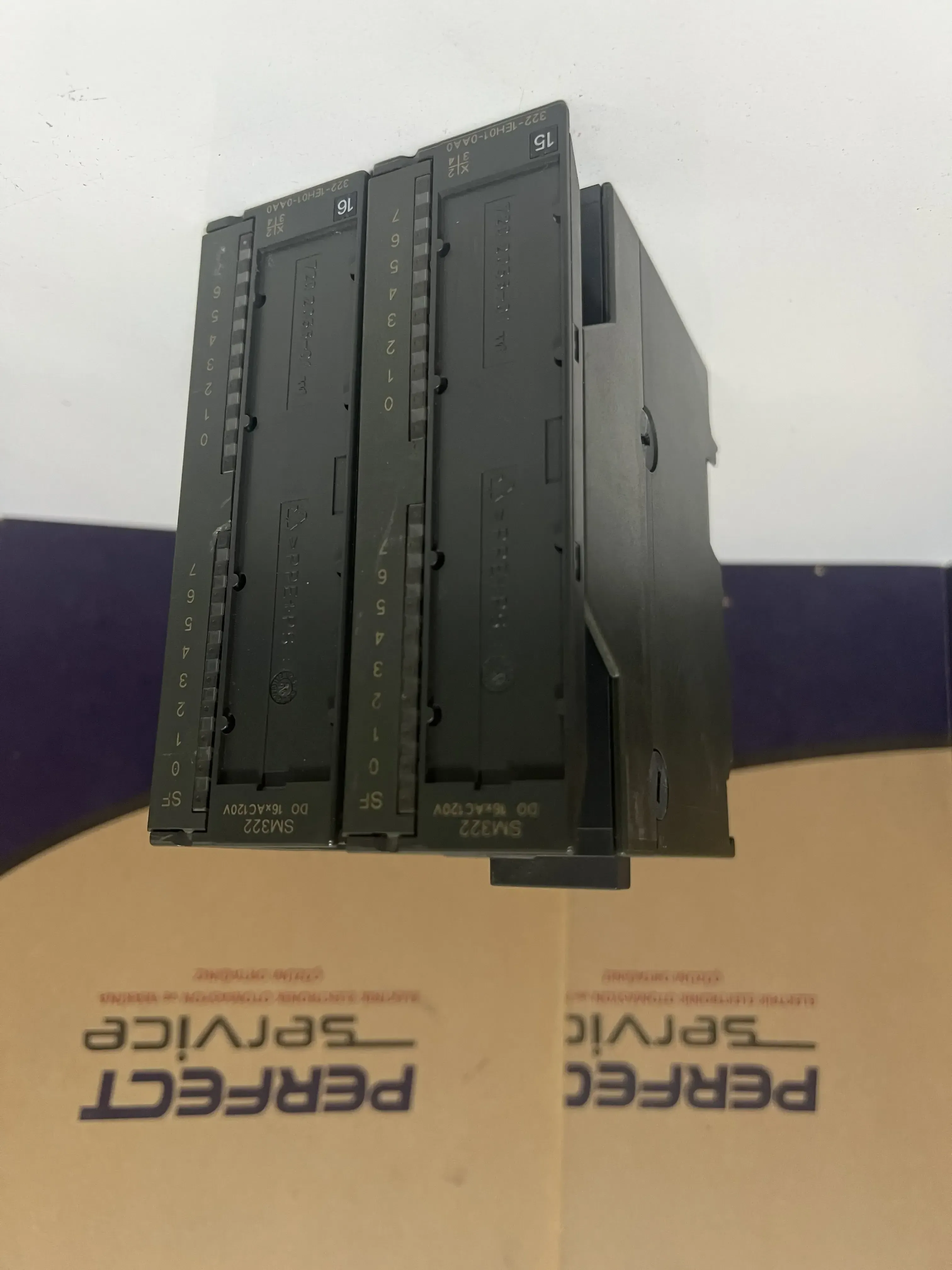 Siemens 6ES7322-1EH01-0AA0 Dijital Çıkış Modülü