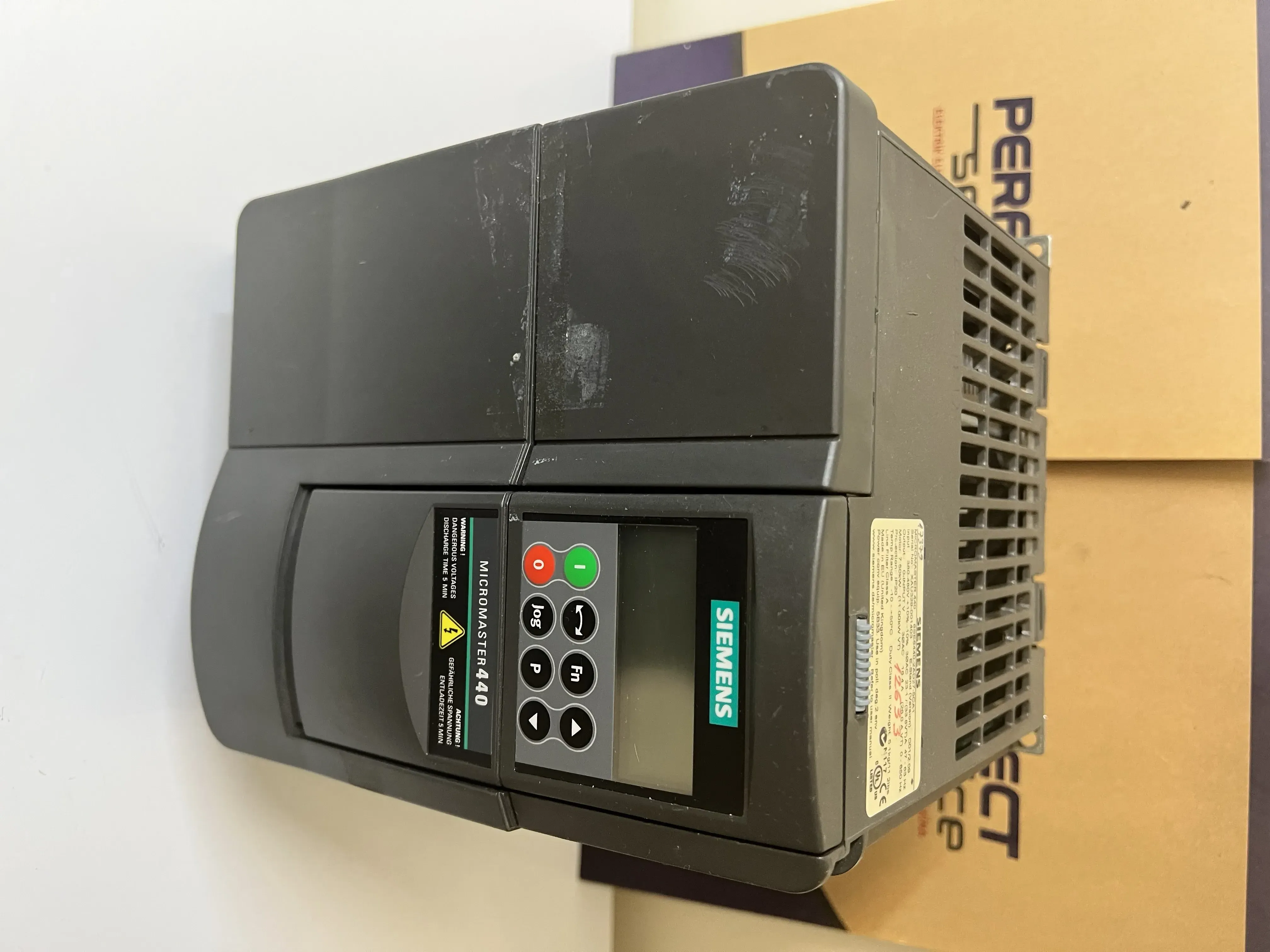 Siemens 6SE6440-2AD27-5CA1 Micromaster 440 Frekans İnverteri