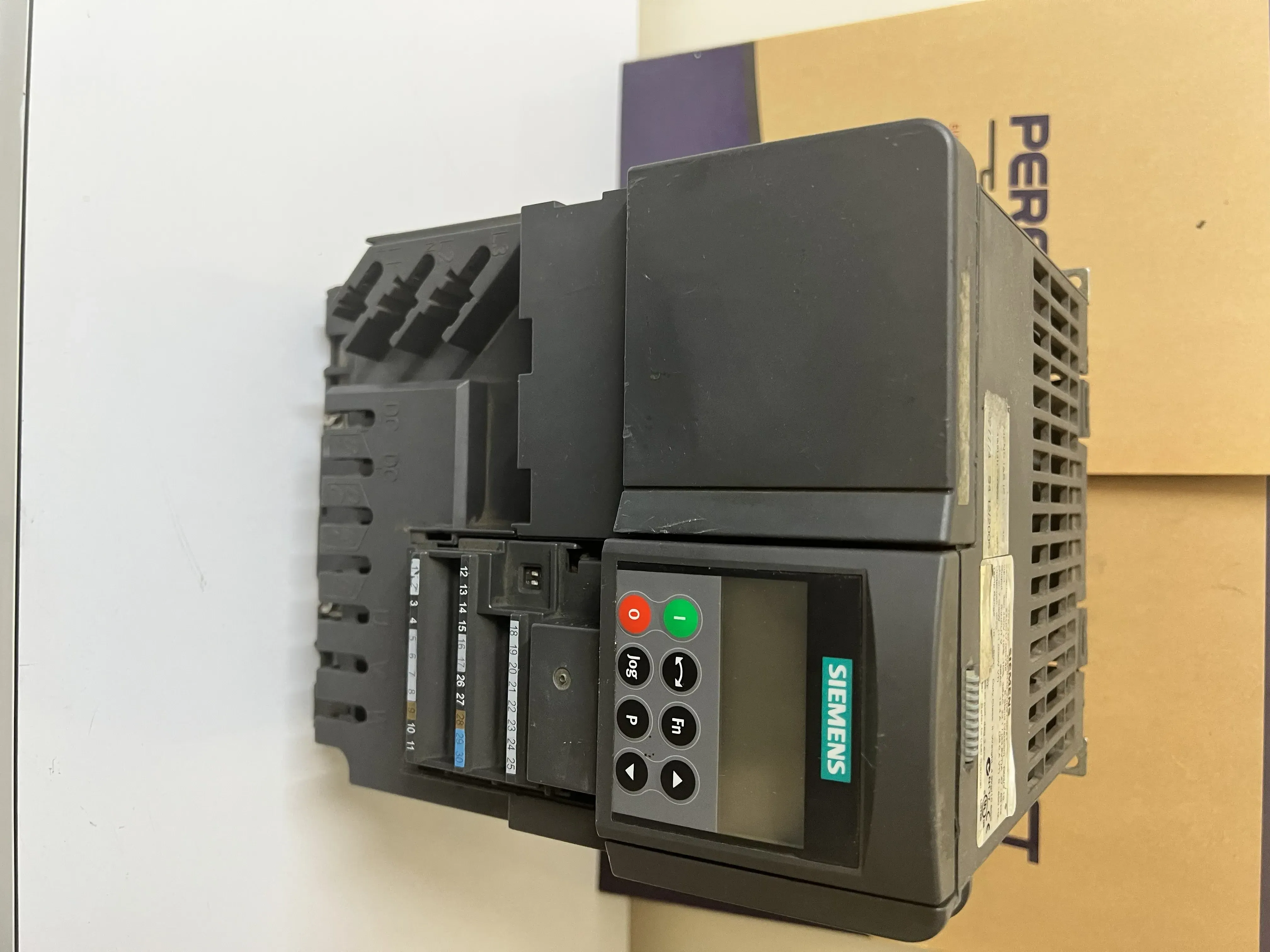 Siemens 6SE6440-2UD27-5CA1 Micromaster 440 Frekans İnverteri