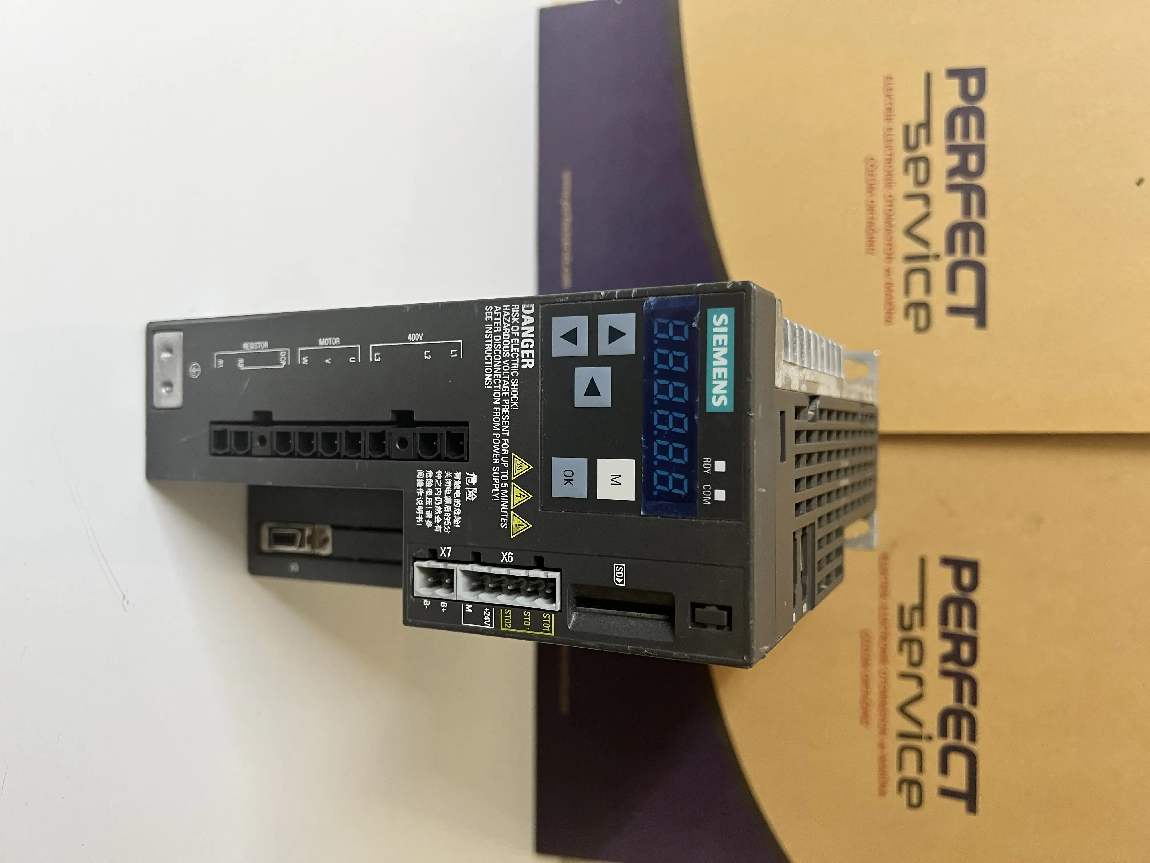 Siemens 6SL3210-5DE13-5UA0 SINAMICS V70 Servo Sürücü