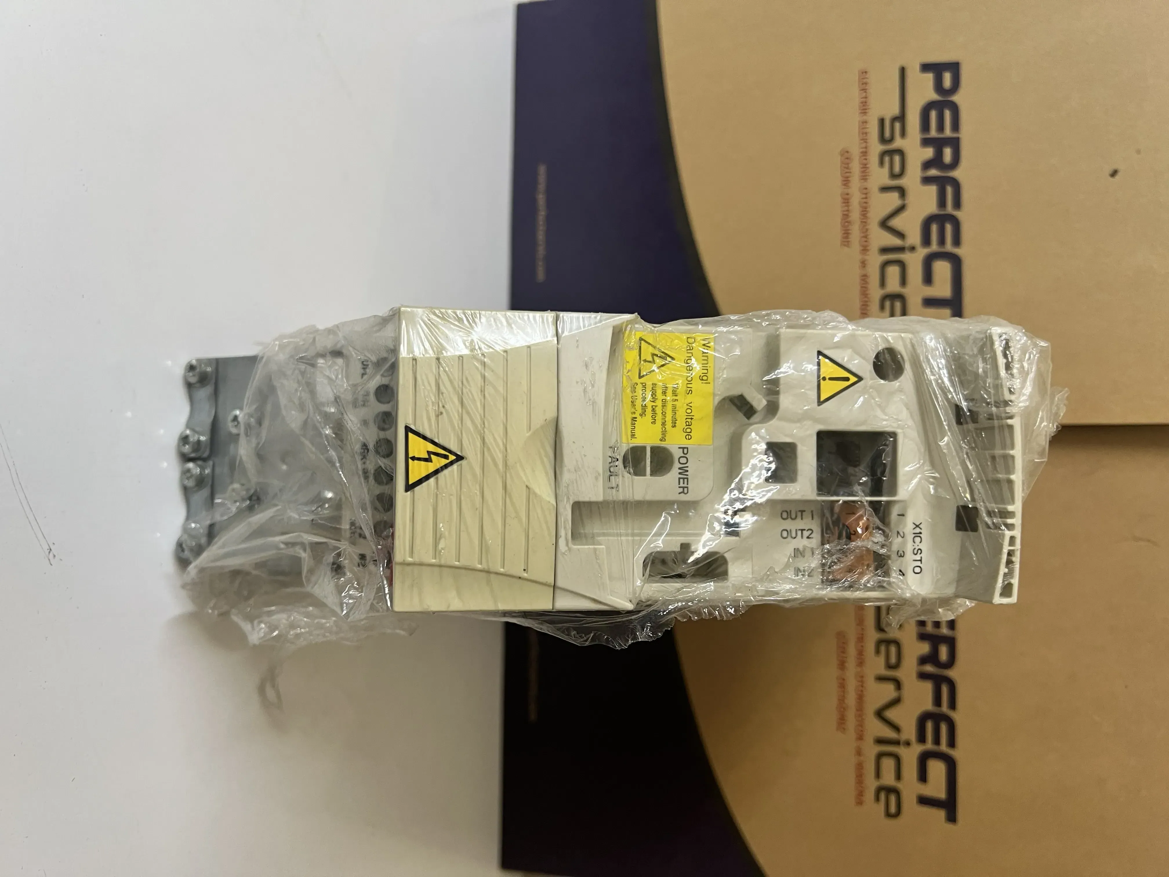 ABB ACS355-03E-04A1-4 Frekans İnverteri (0.75 kW)