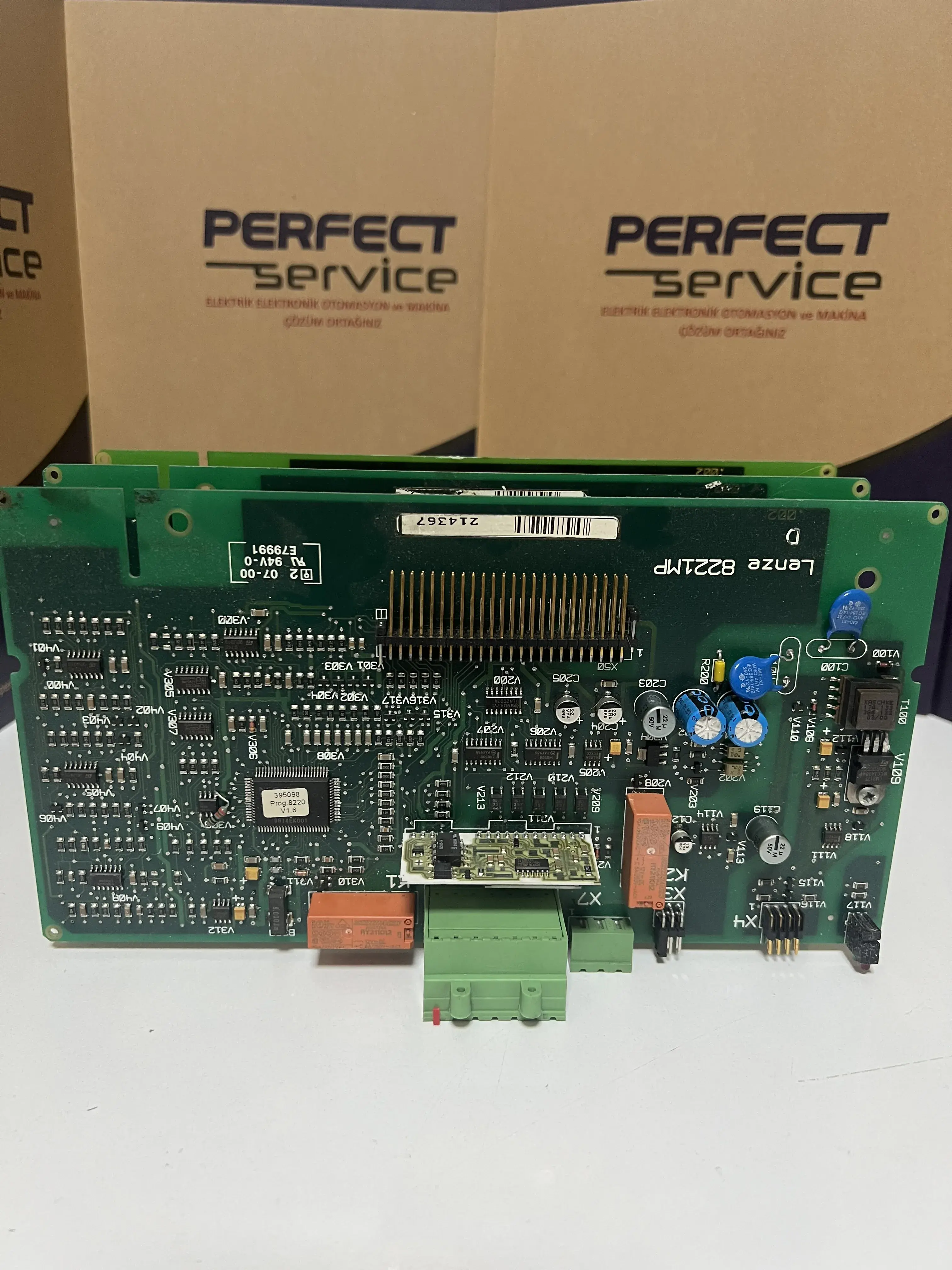 Lenze 8221MP Motor Hız Kontrol Sürücüsü